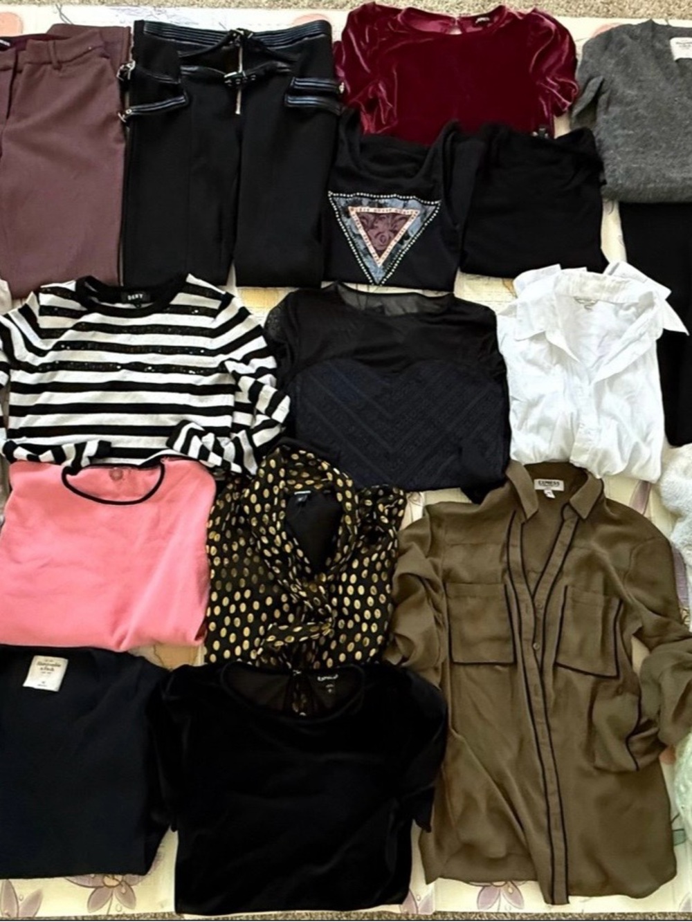 Women /Junior branded name bundle of 20 items sz XS-M